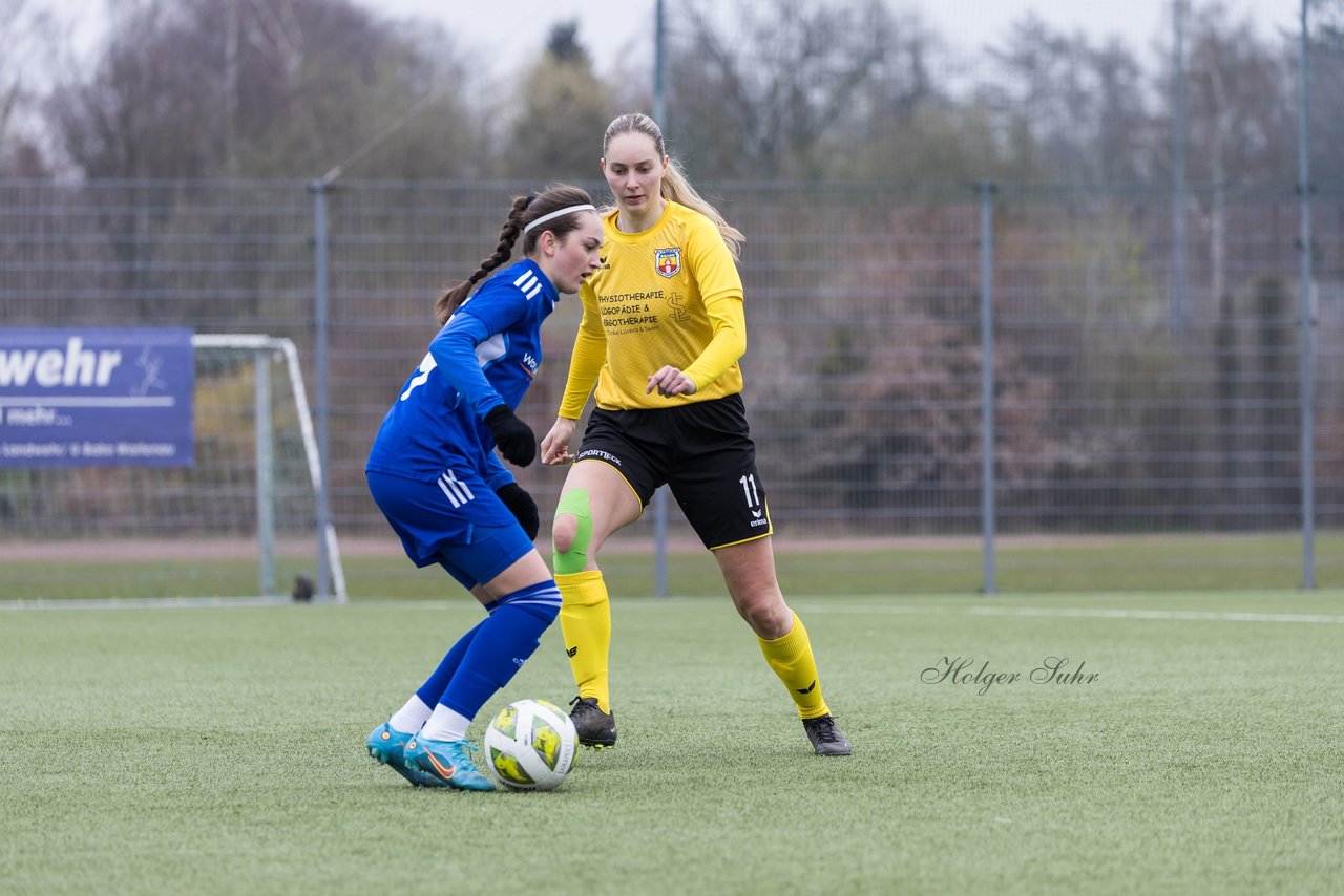 Bild 325 - F SSC Hagen Ahrensburg - SV Frisia Risum-Lindholm : Ergebnis: 1:2